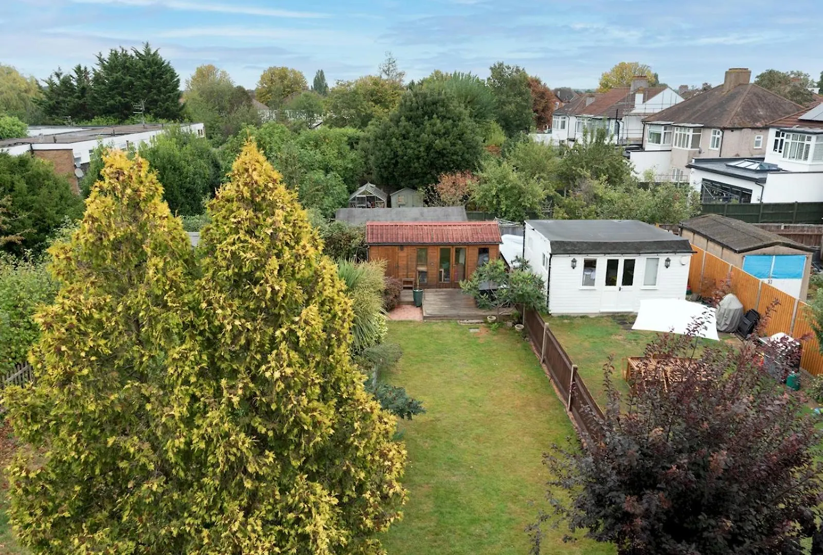 Spacious 4-Bed House Direct Link To Central London Pass The Keys