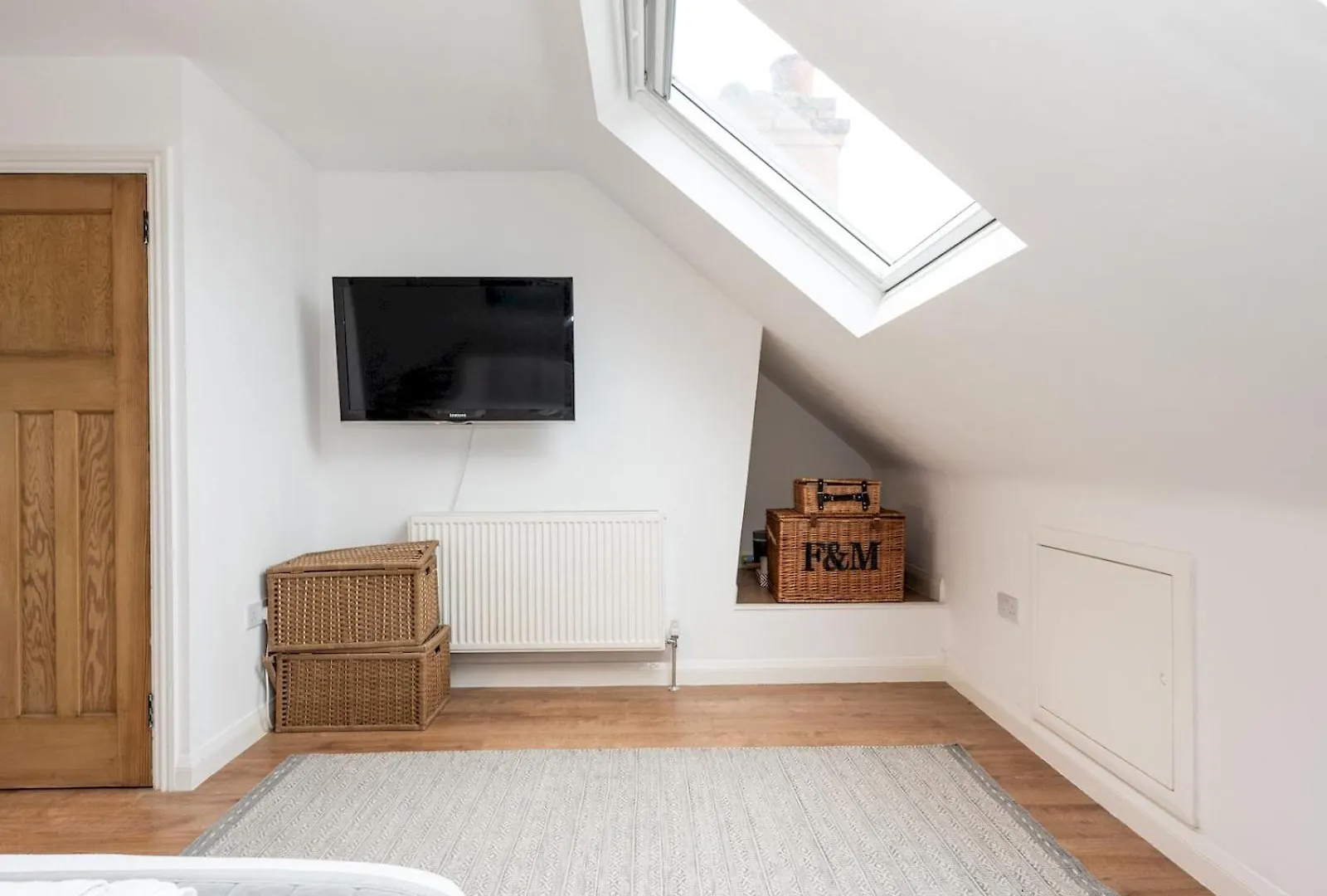 Spacious 4-Bed House Direct Link To Central London Pass The Keys Holiday home